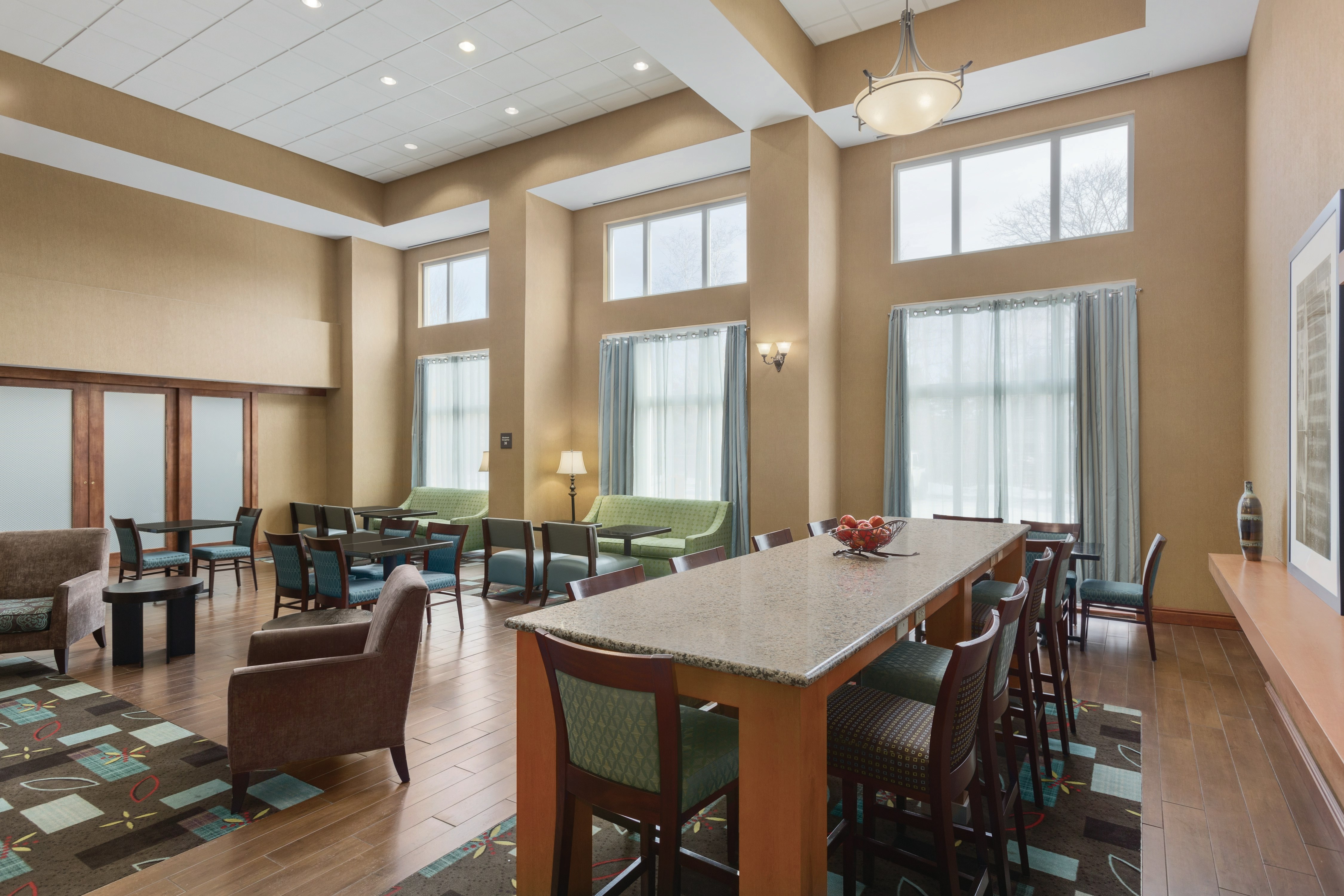 Hampton Inn & Suites Greenfield 20/29