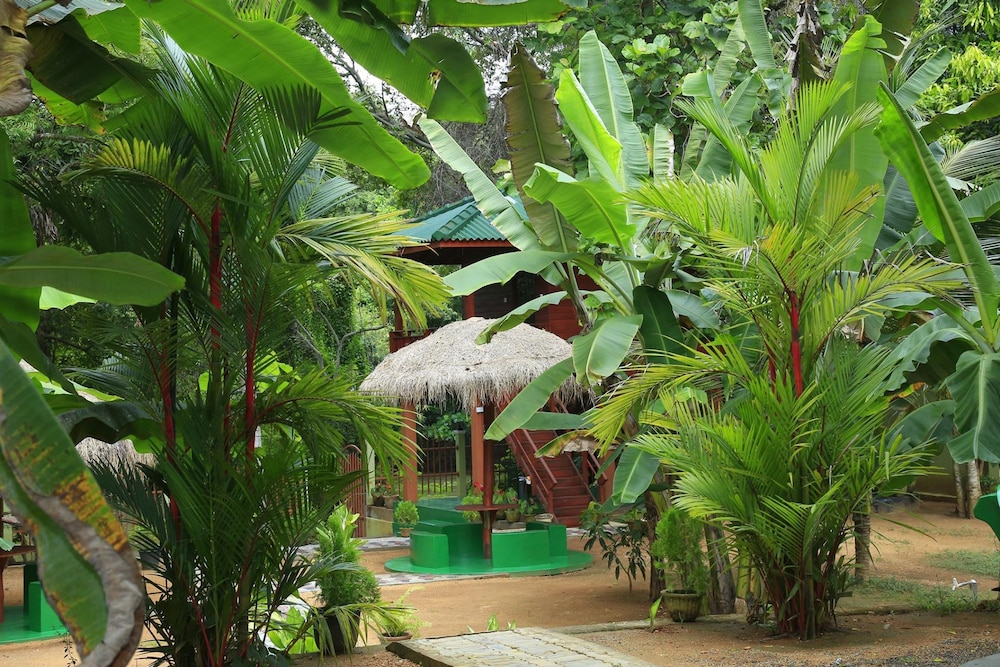 Yala Hotel River Front 32/39