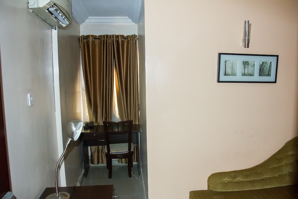 Linton Host Hotel 写真3