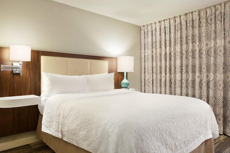HAMPTON INN FINDLAY 8/37