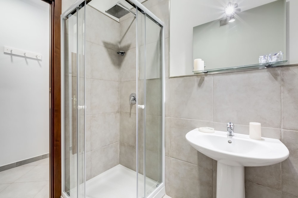 San Pietro Rooms Hotel 25/29