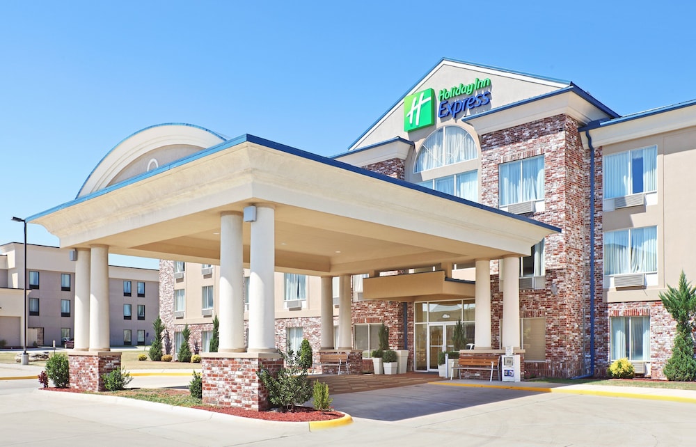 Holiday Inn Express Hotel Suites Mountain Home 1/58