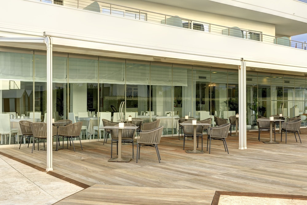 Adriatic Palace Hotel 10/65