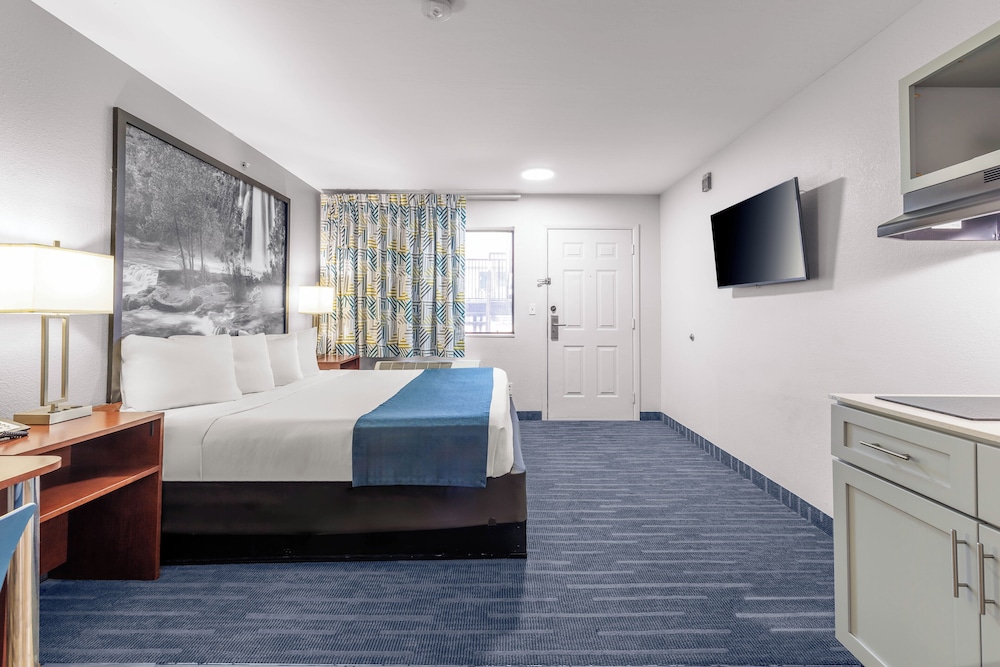 جناح بسرير كينج