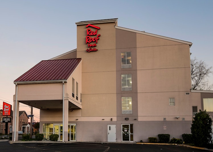 Red Roof Inn & Suites Philadelphia - Bellmawr 3/16