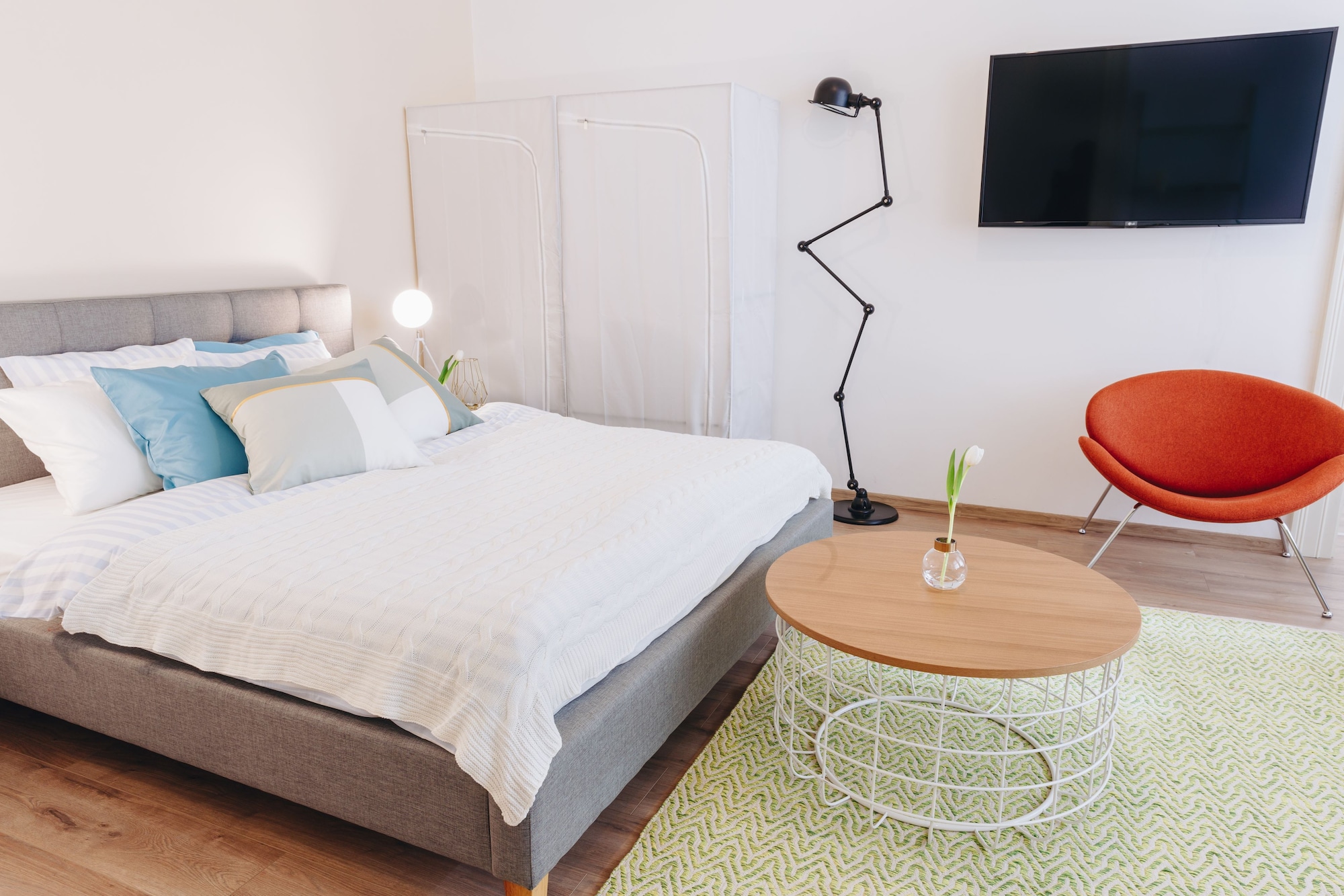 2 BEDROOMS, COMFORT, APARTMENT, KITCHEN