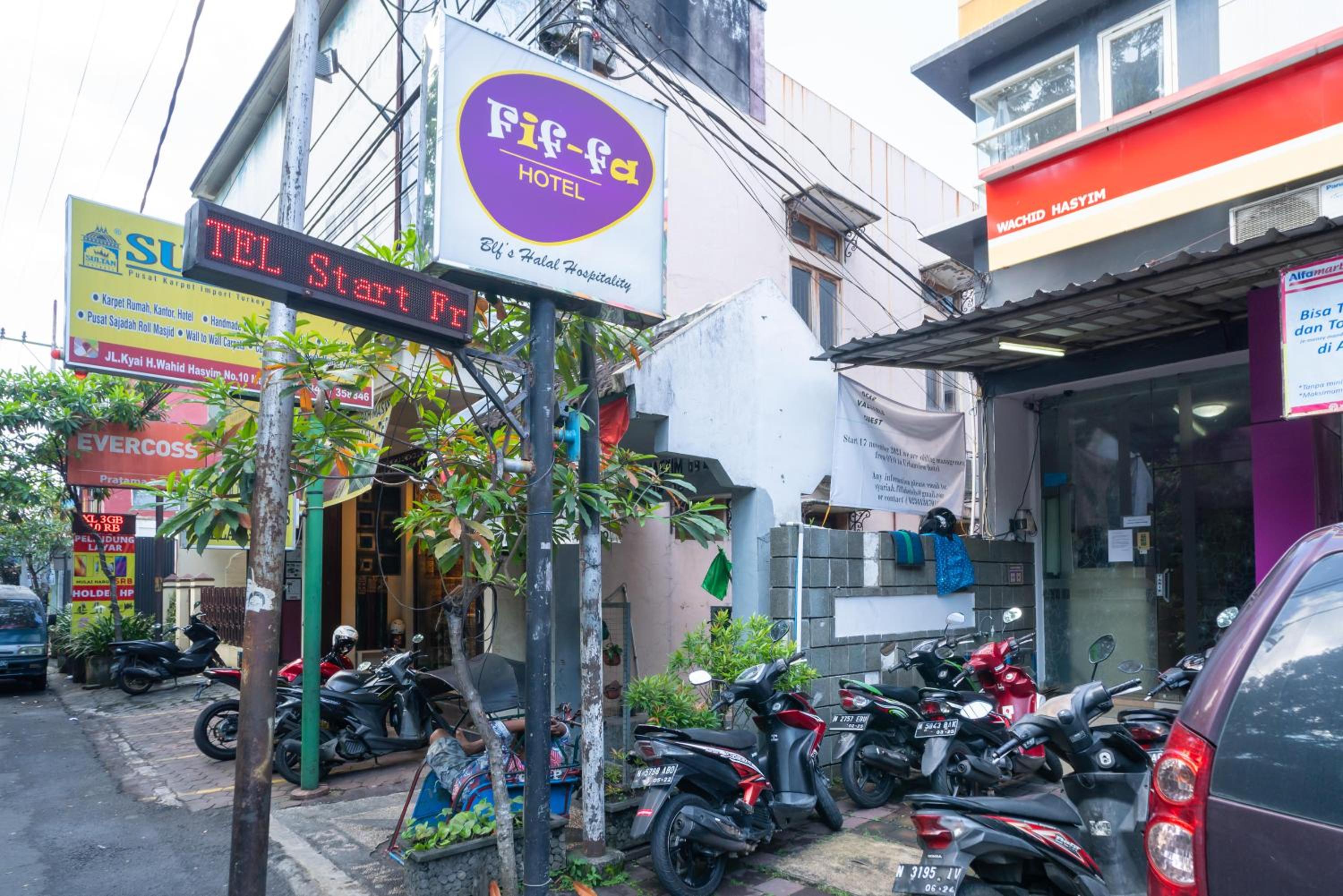 OYO 3808 Fif fa Hotel Kauman 56/56
