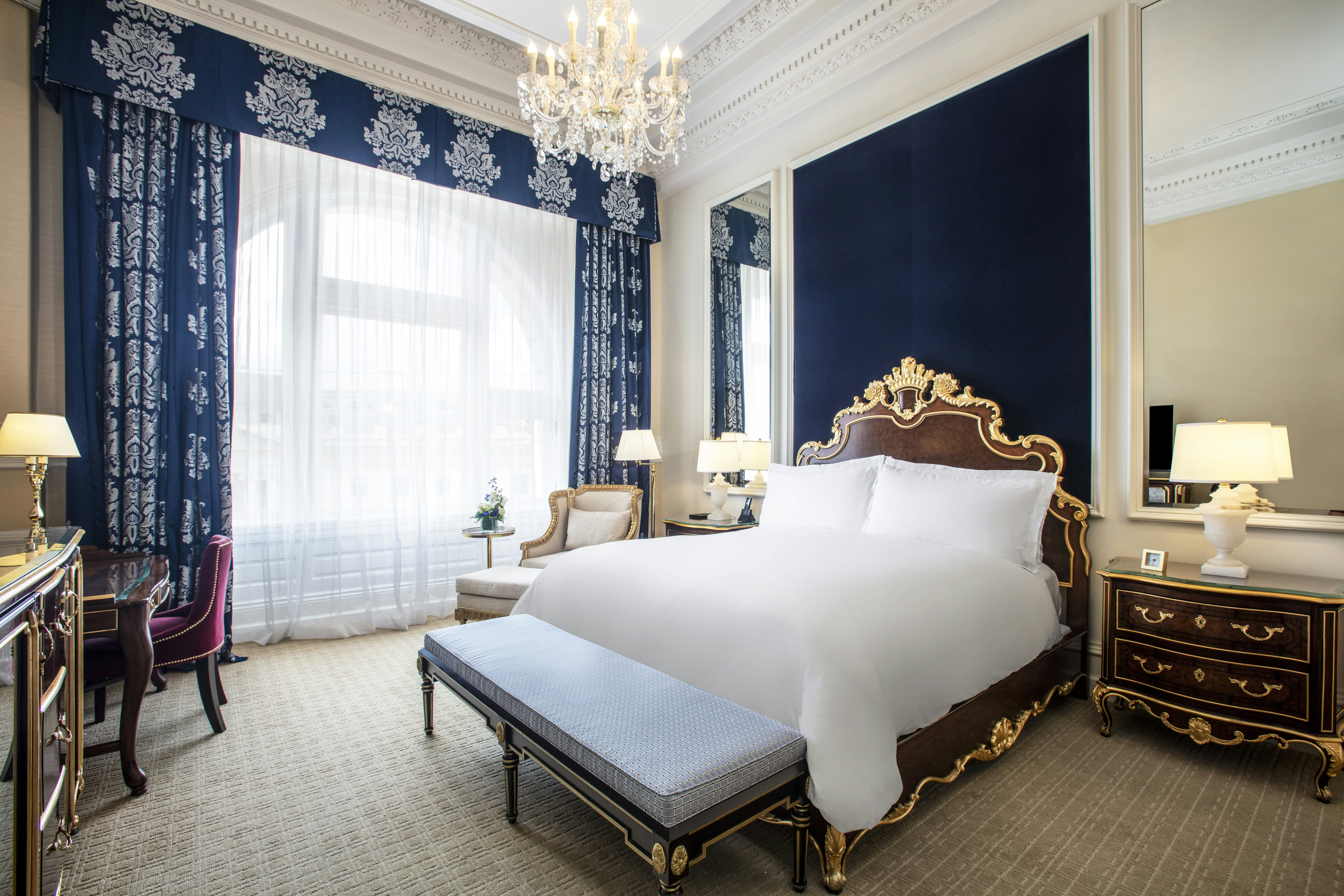 Deluxe King Guestroom