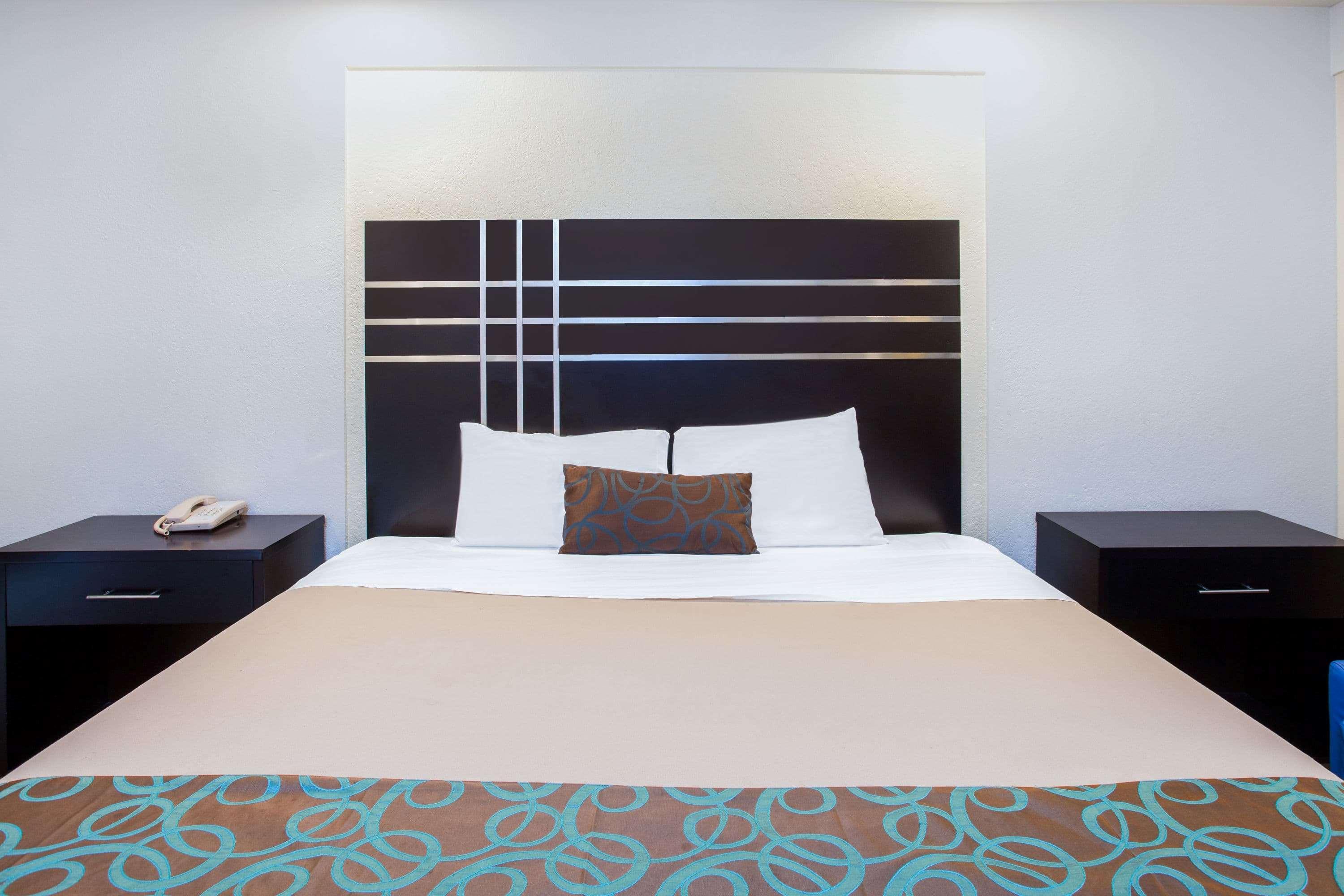 Travelodge By Wyndham Fresno Yosemite Area 5/13