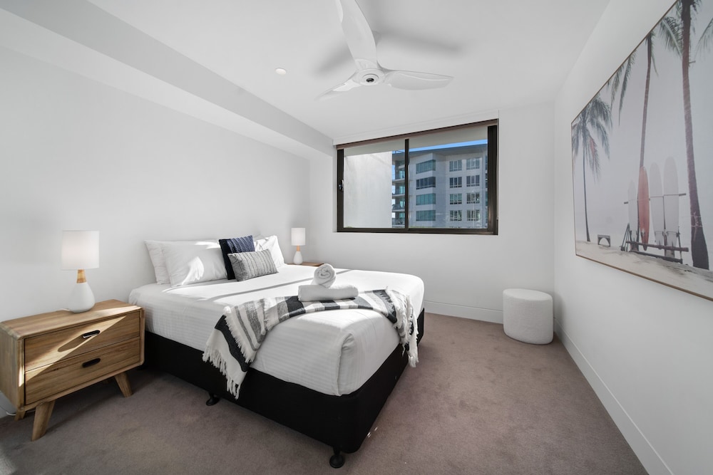 3 BEDROOMS, DELUXE, APARTMENT
