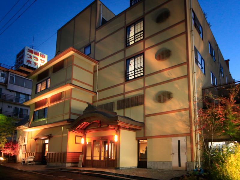 غرفة يابانية غربية بإطلالة على الجبل والنهر، Hotel Tsubakino 2/2
