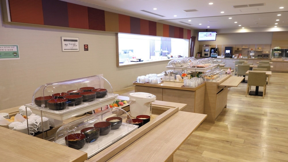 restaurant cafeteria