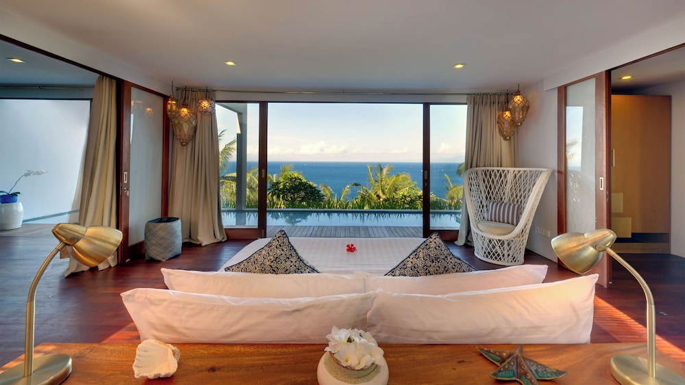 فيلا بأربعة أسرّة وسريرين كينج بإطلالة على البحر بـ5 غرف نوم، Malimbu Cliff Villa 6/6