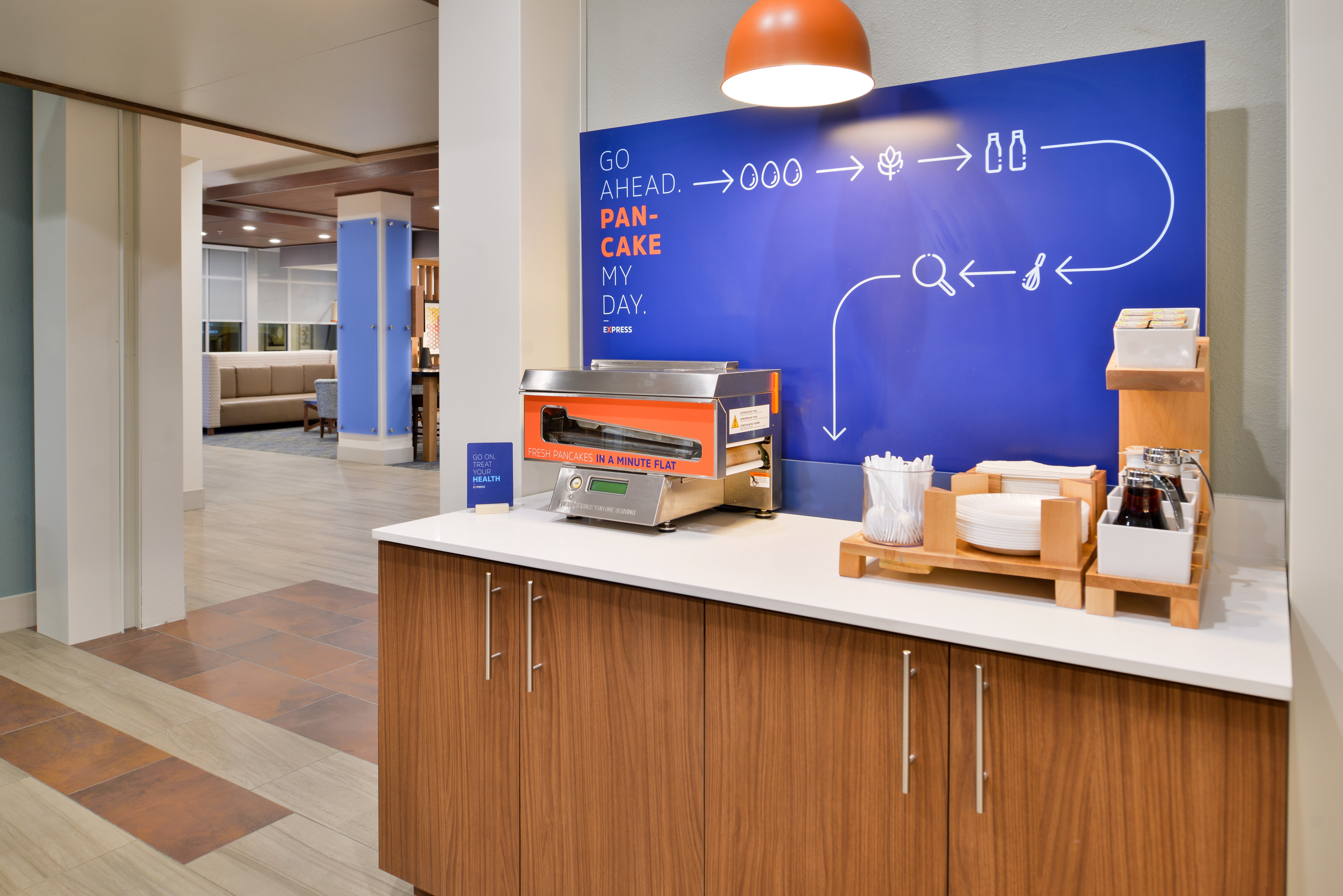 HOLIDAY INN EXPRESS EARLY 4/34