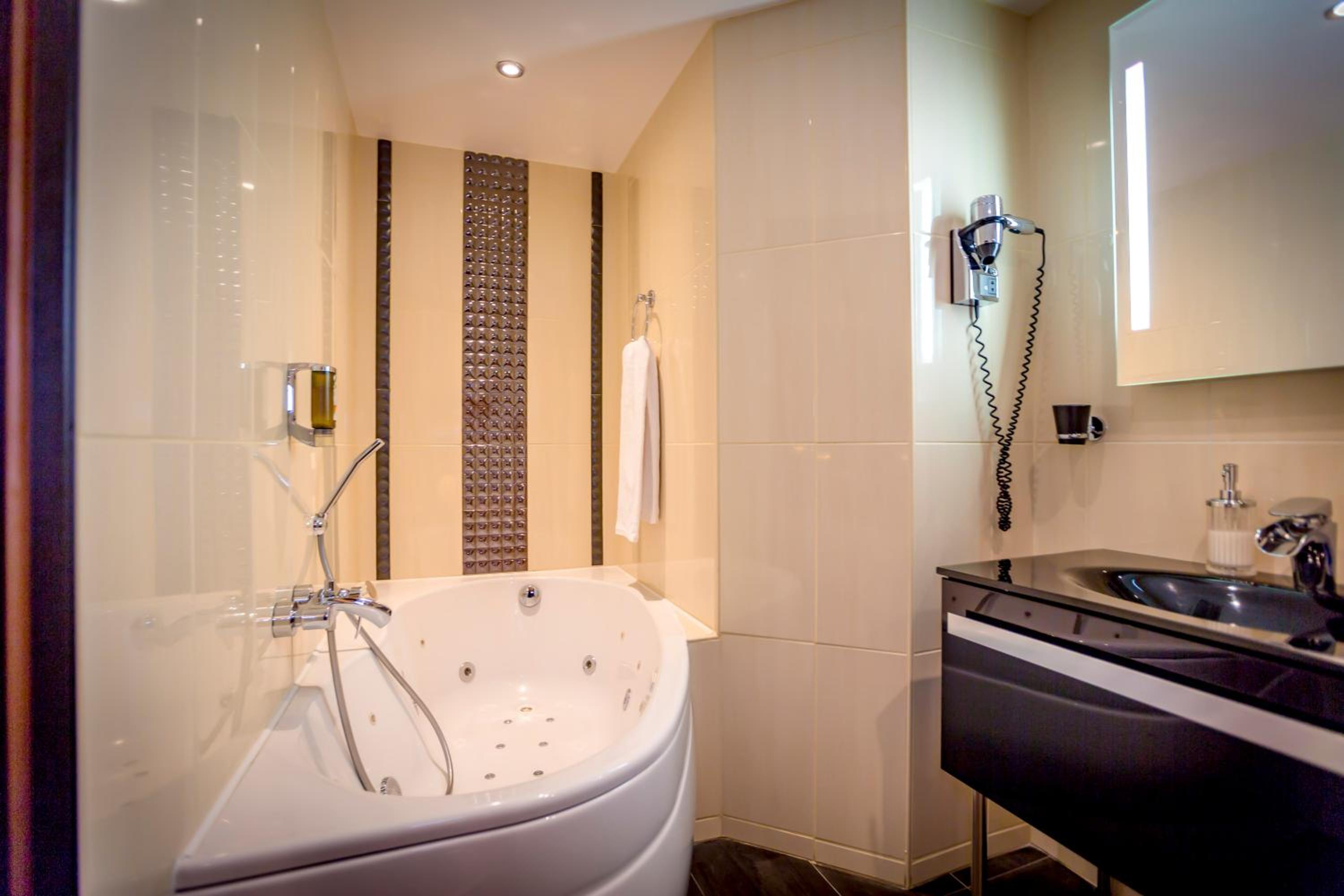 Clarion Collection Hotel Saint Jean 50/50