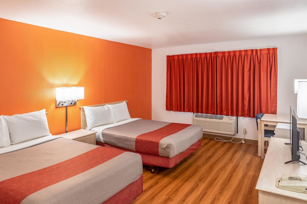 Motel6 Fond Du Lac, WI 19/52