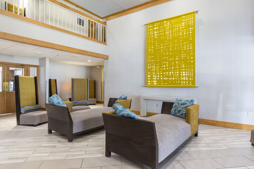 Greenstay Hotel and Suites 47/69