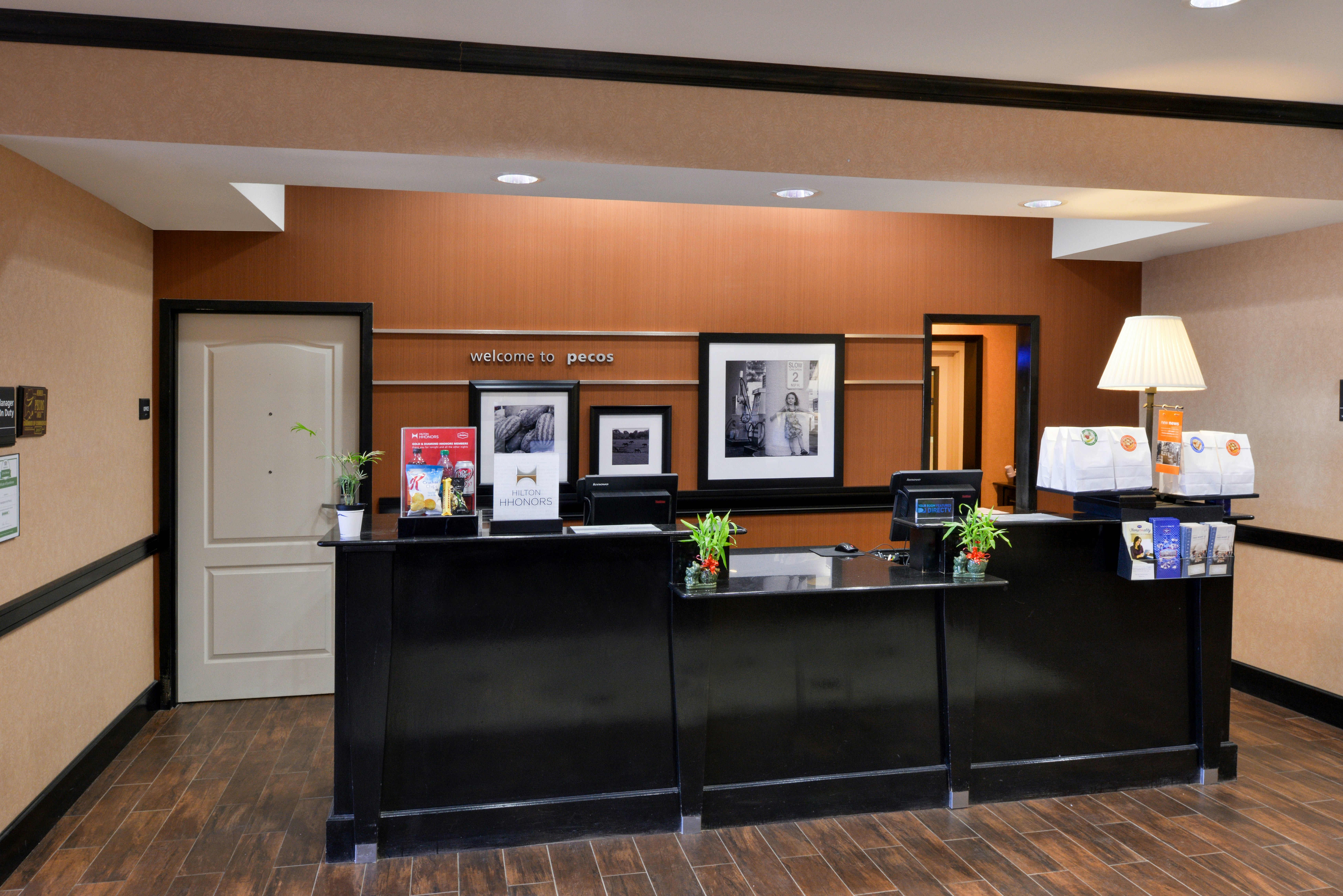 Hampton Inn Pecos 2/45
