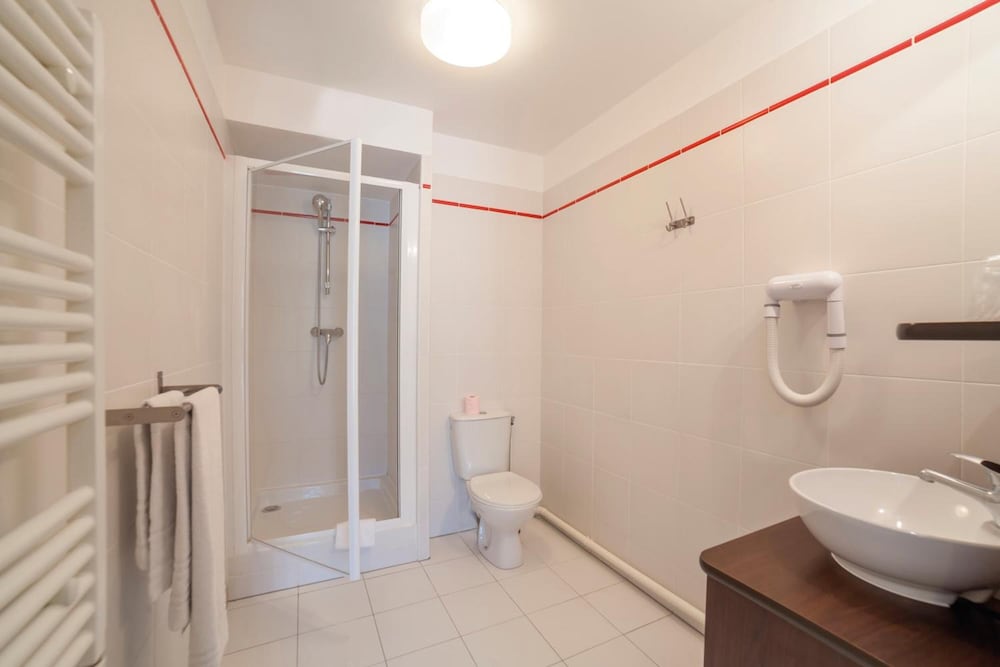 Hotel Residence Zenitude Magny Les Hameaux Versailles 44/49