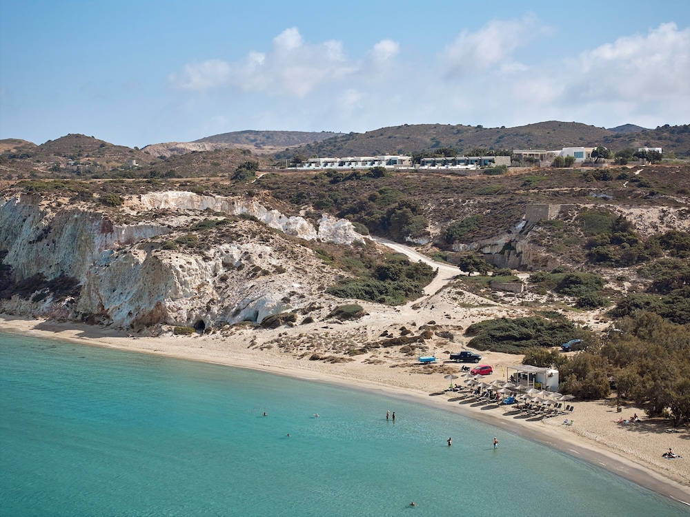 Milos Achivadolimni Hotel Bungalows And Camping Caravan Park 44/50