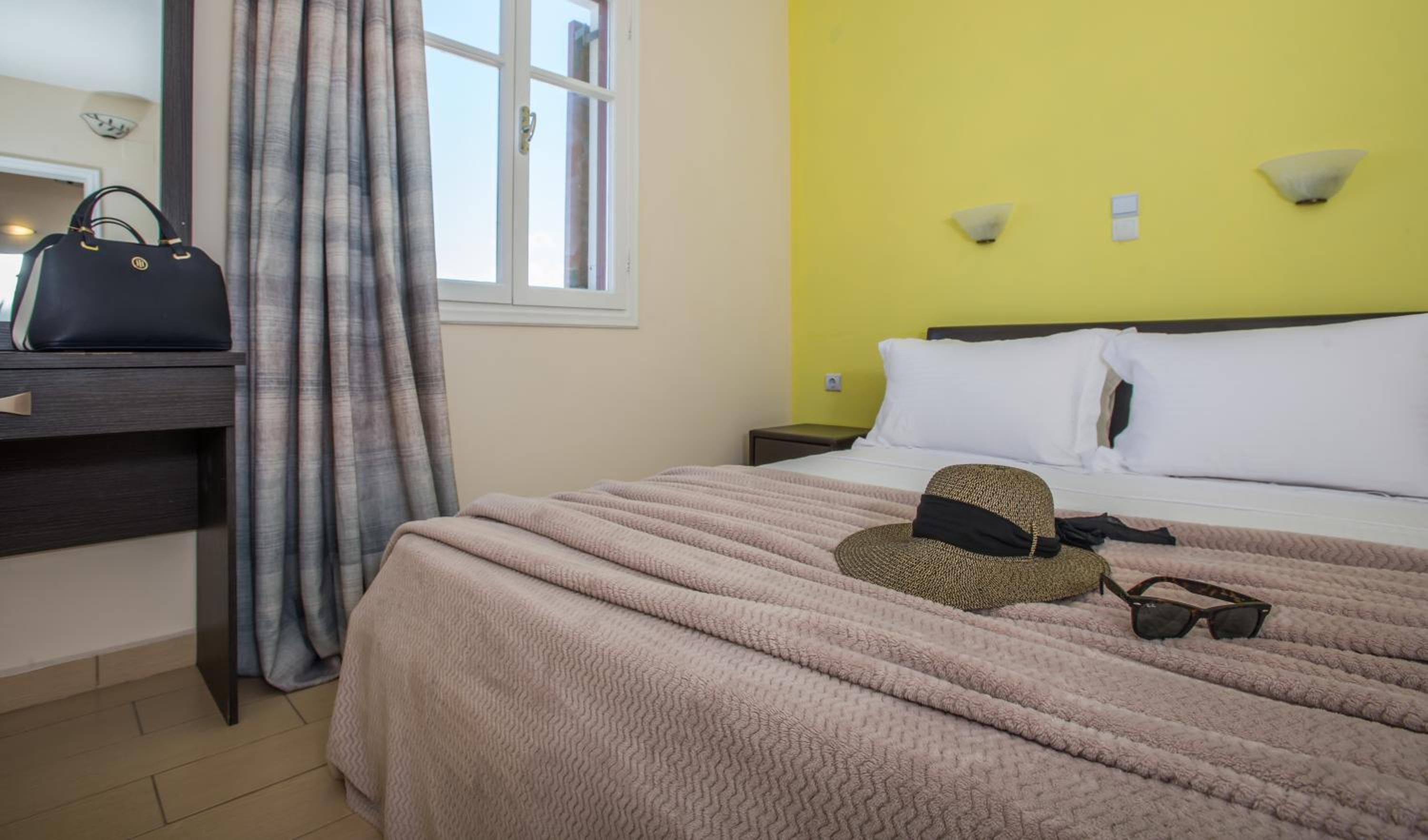 جناح بإطلالة على البحر بشرفة، Naxos Palace 3/5