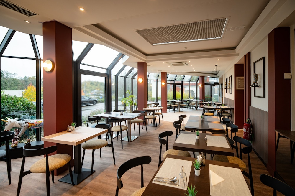 HOTEL CASTEAU RESORT MONS 35/50
