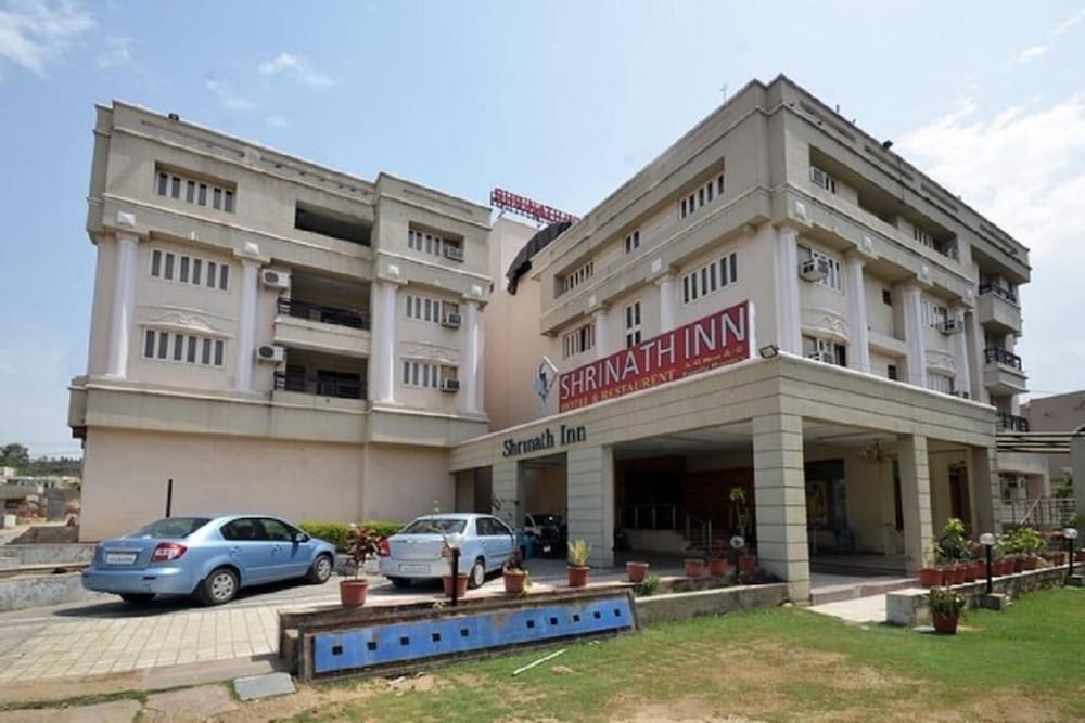 Hotel Shrinathinn 12/14