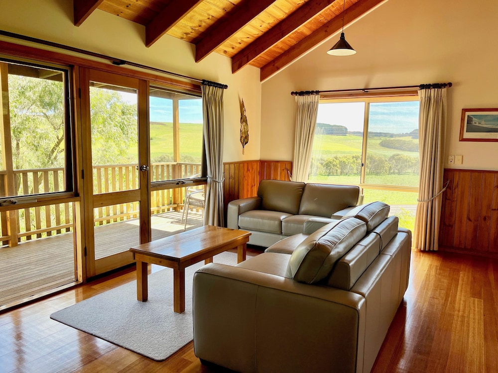 DAYSY HILL COUNTRY COTTAGES 35/50