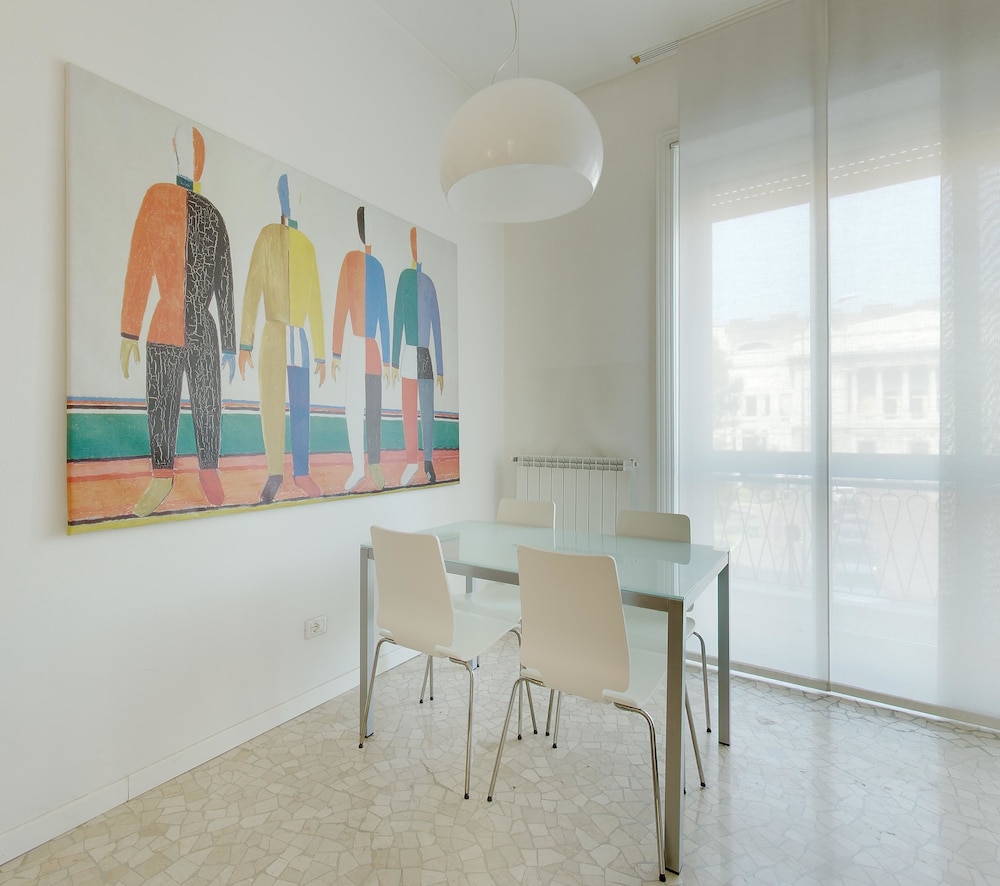 Milan Apartment Rental 30/50