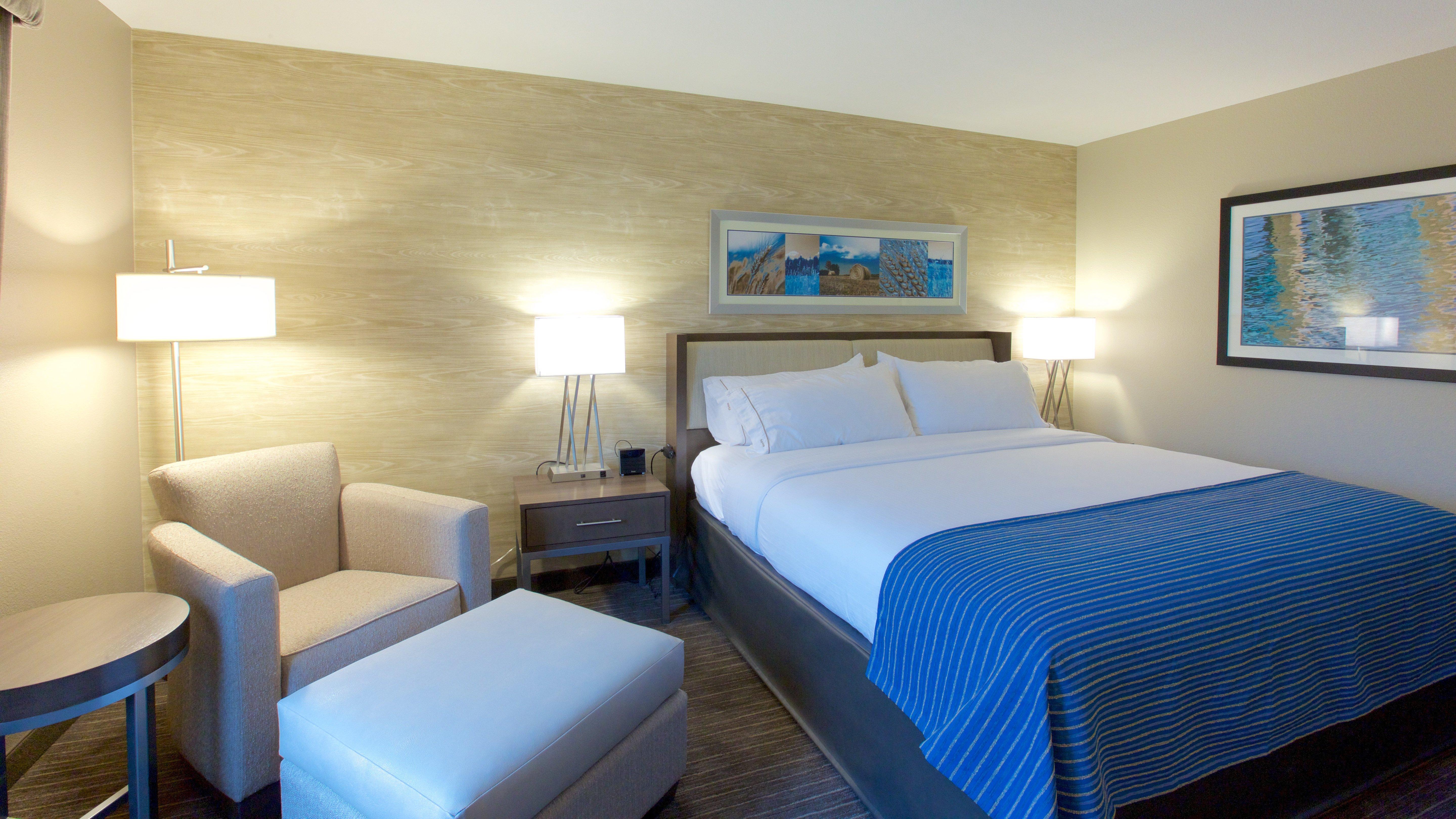 غرفة بسرير كينج، Holiday Inn Express Fargo SW - I-94 Medical Center 2/4