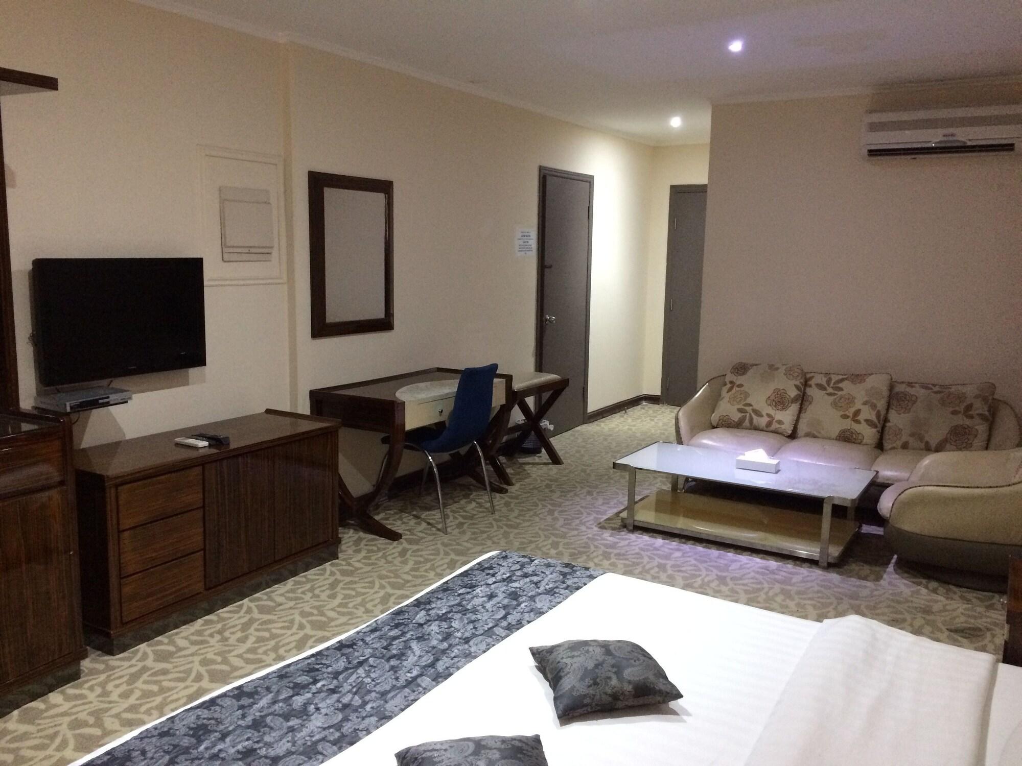 Imperial Suites Hotel 20/32