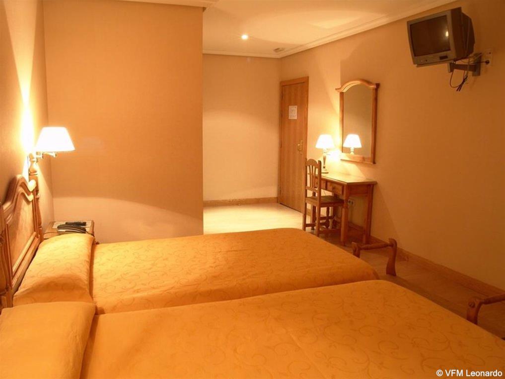 Hotel Madrid Rio 18/22
