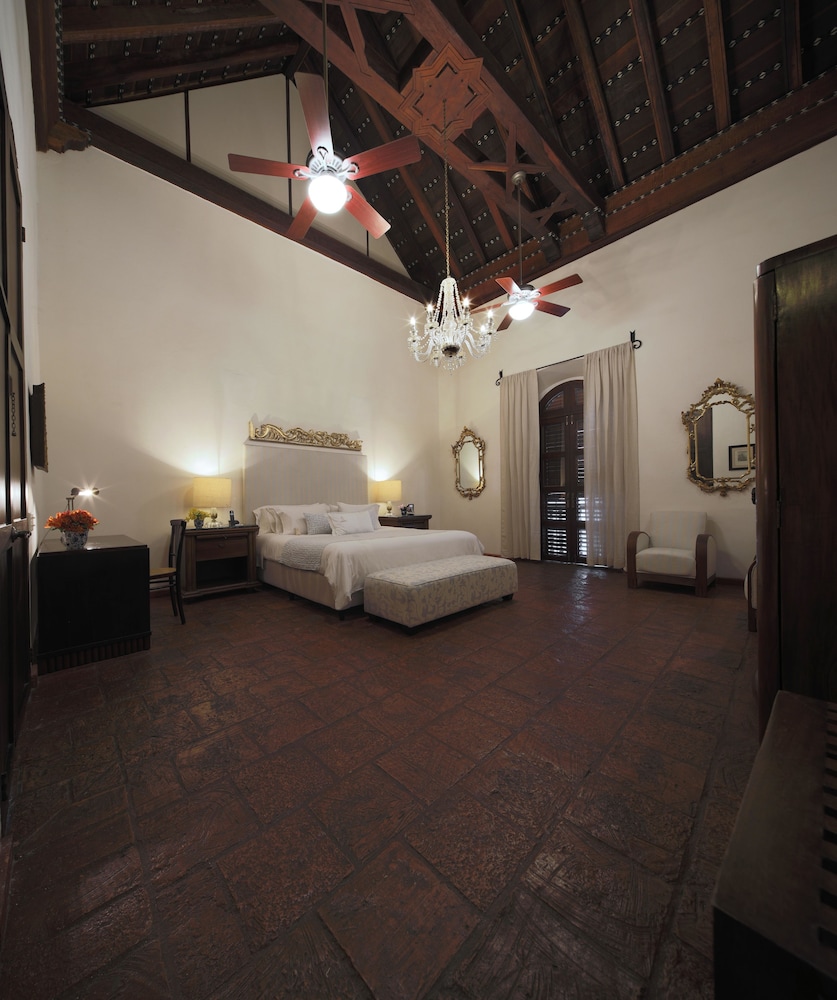 Casa Del Arzobispado Hotel 52/69