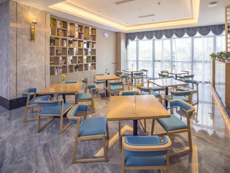 GreenTree Eastern Hotel Hainan Free Trade Port Jiangdong New District Meilan Airport 39/43
