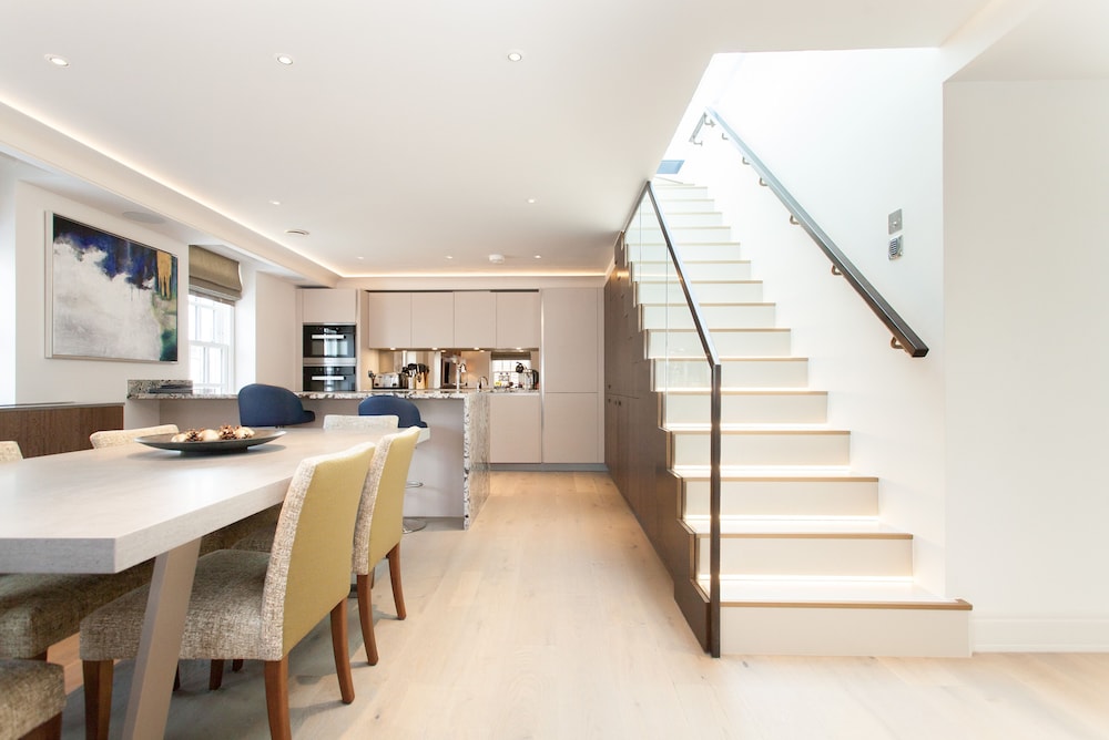 Hope House Residences by Aeria Apartments 7/50