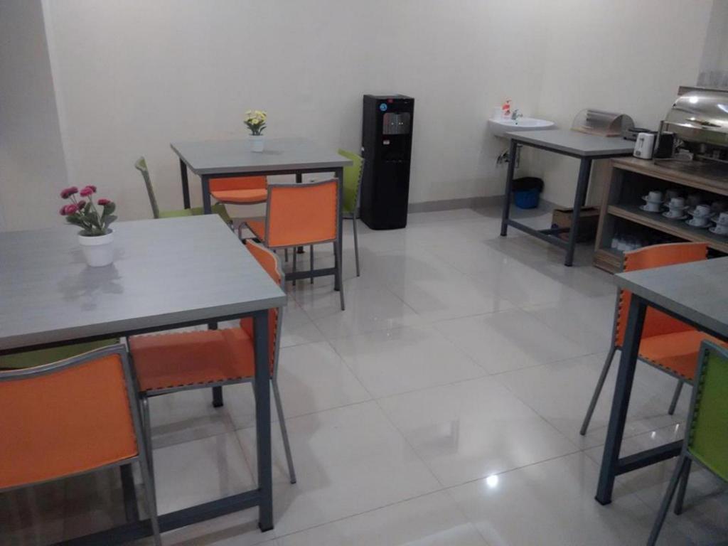 Hotel 88 Parepare 15/19