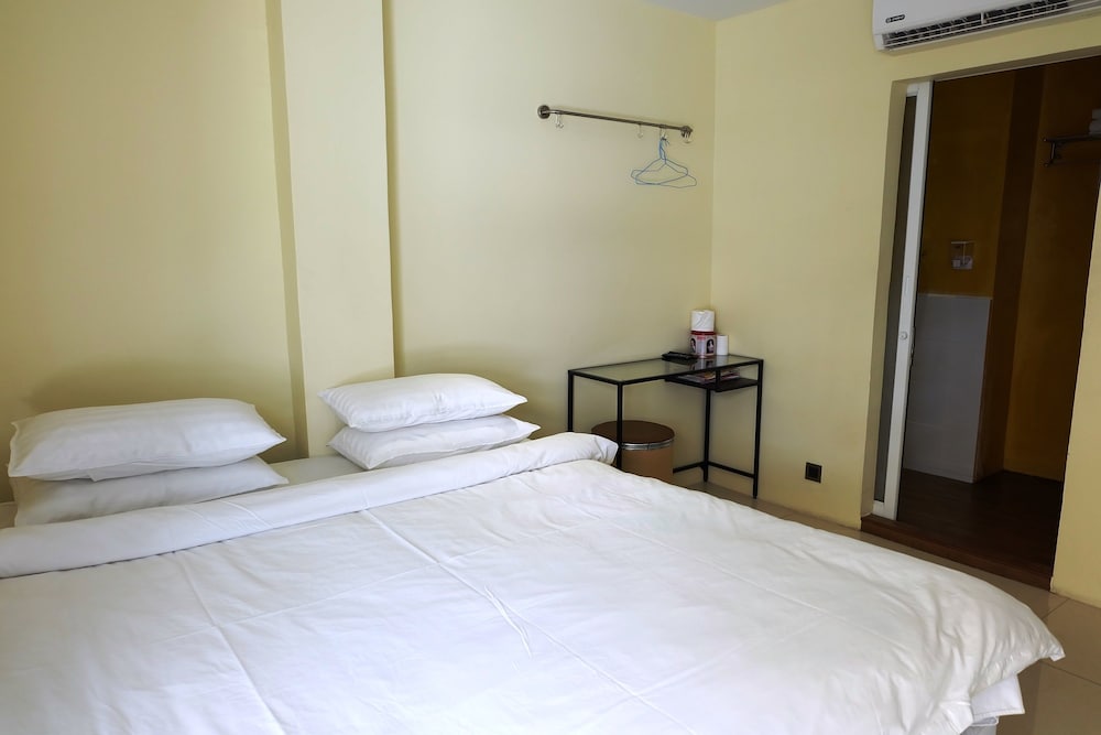 AU BON HOSTEL 27/58