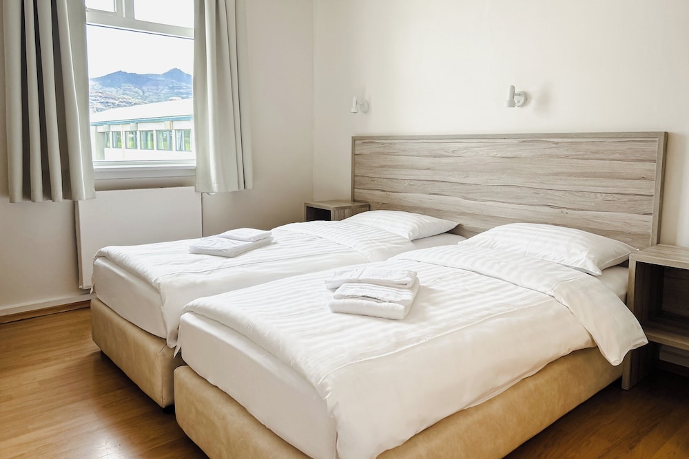 Hotel Jokull 5/50