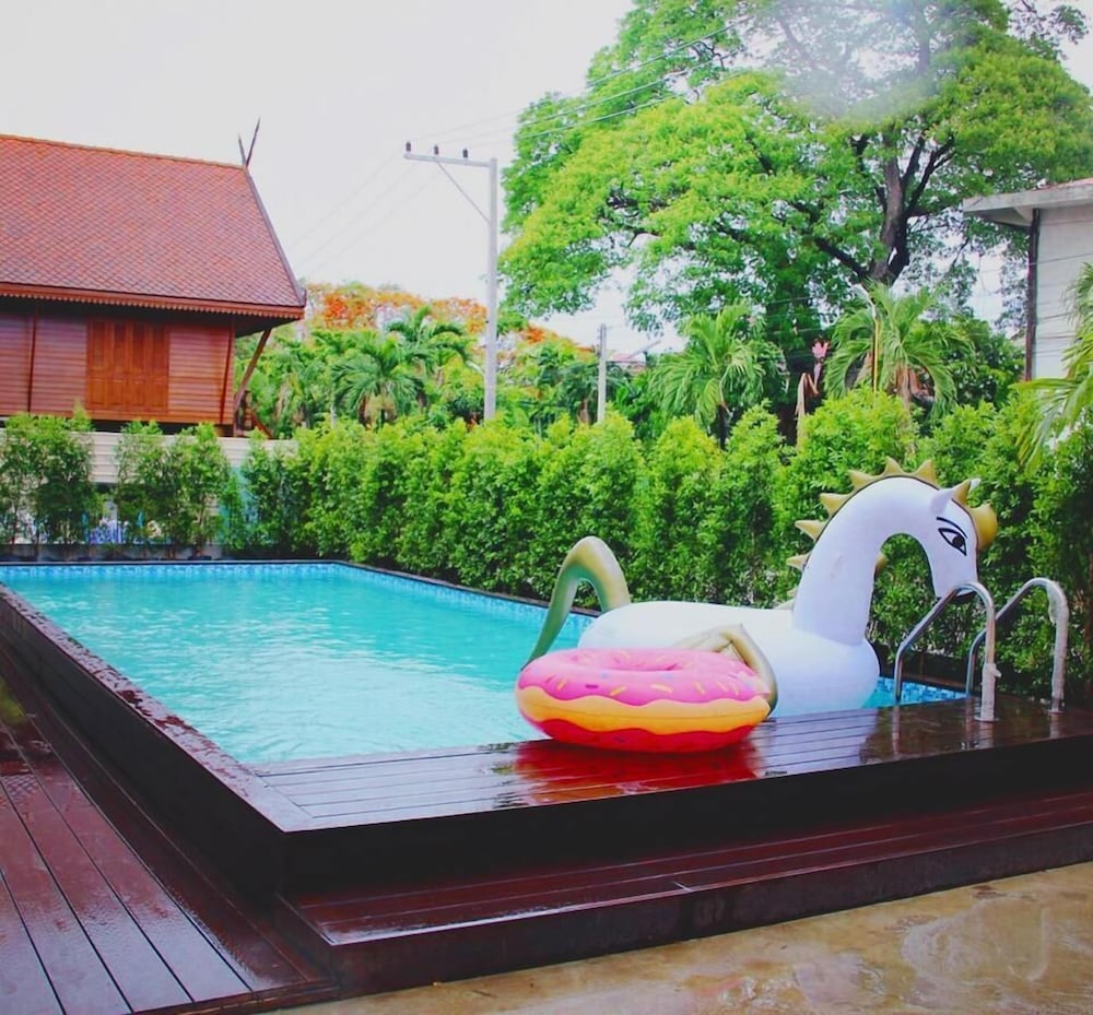 Monmuang Hotel And Residence 31/33