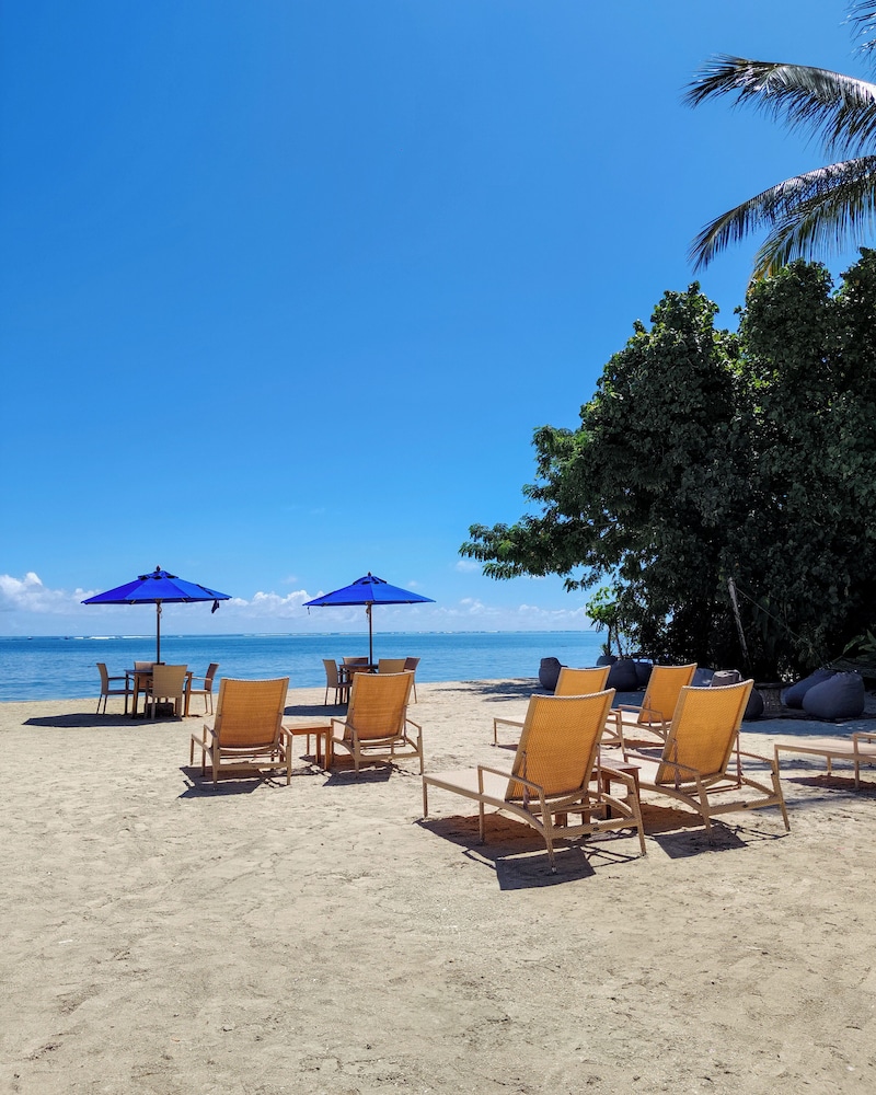 Reef Beach Resort 63/69