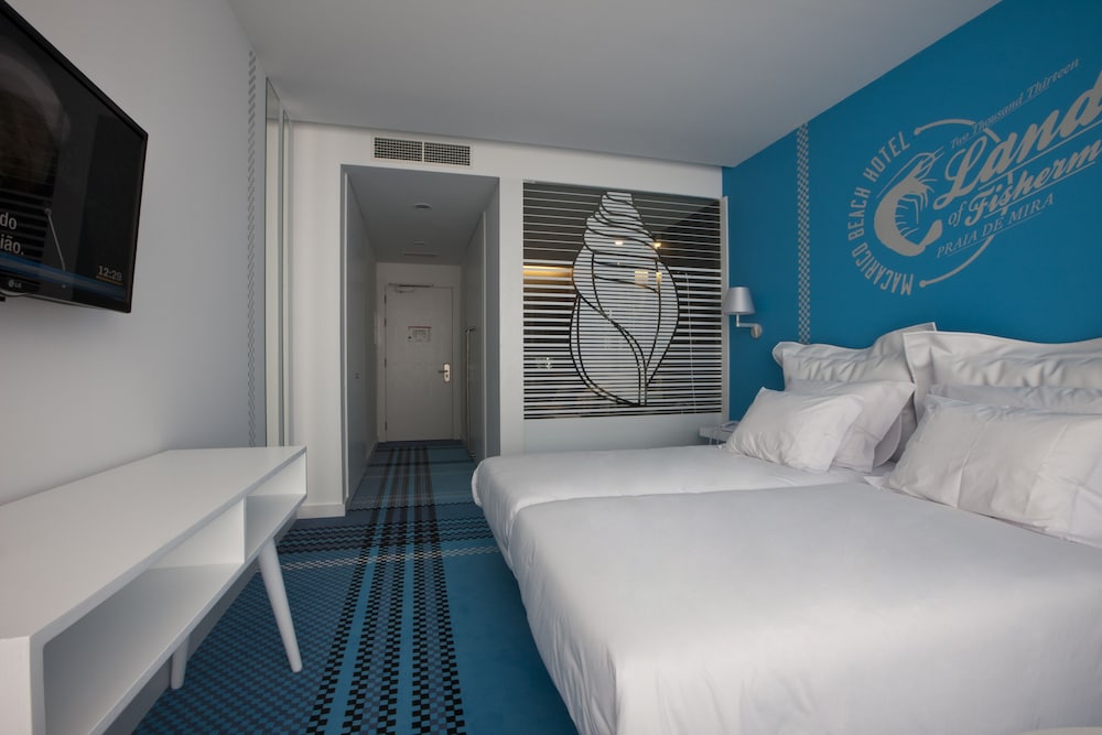 Macarico Beach Hotel 10/66