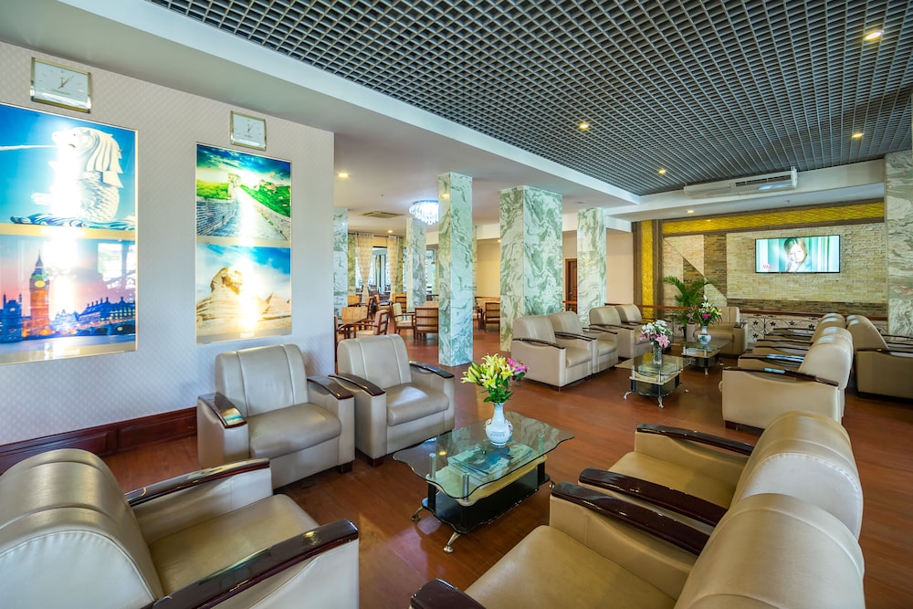 SMILING HOTEL AND SPA 36/50