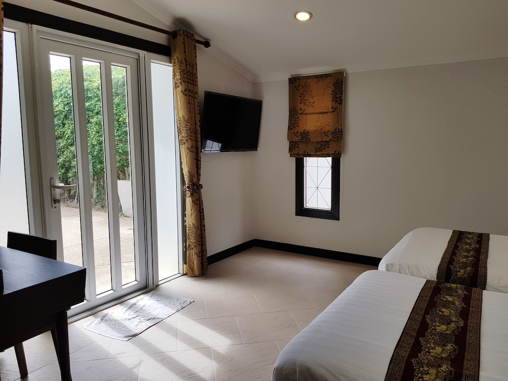 Thiva Pool Villa Hua Hin 32/68