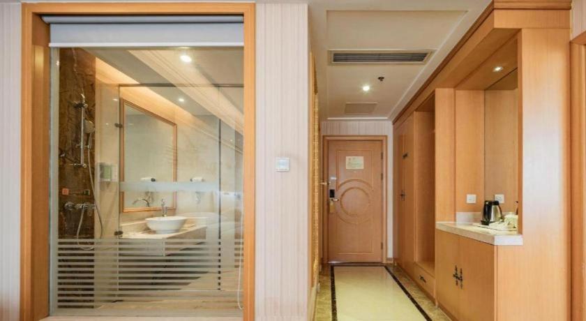 Vienna Hotel (Chengdu Xinfan Furniture City) 35/54