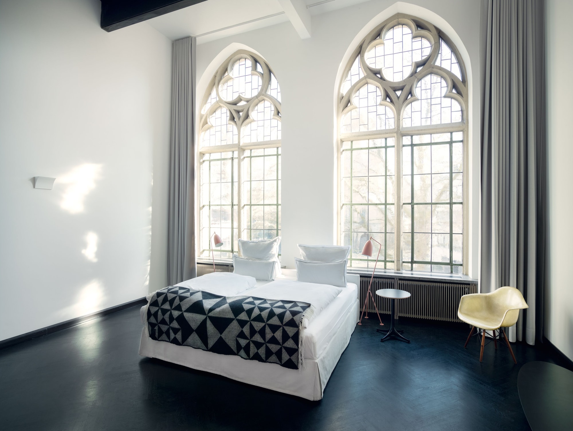DELUXE, SUITE