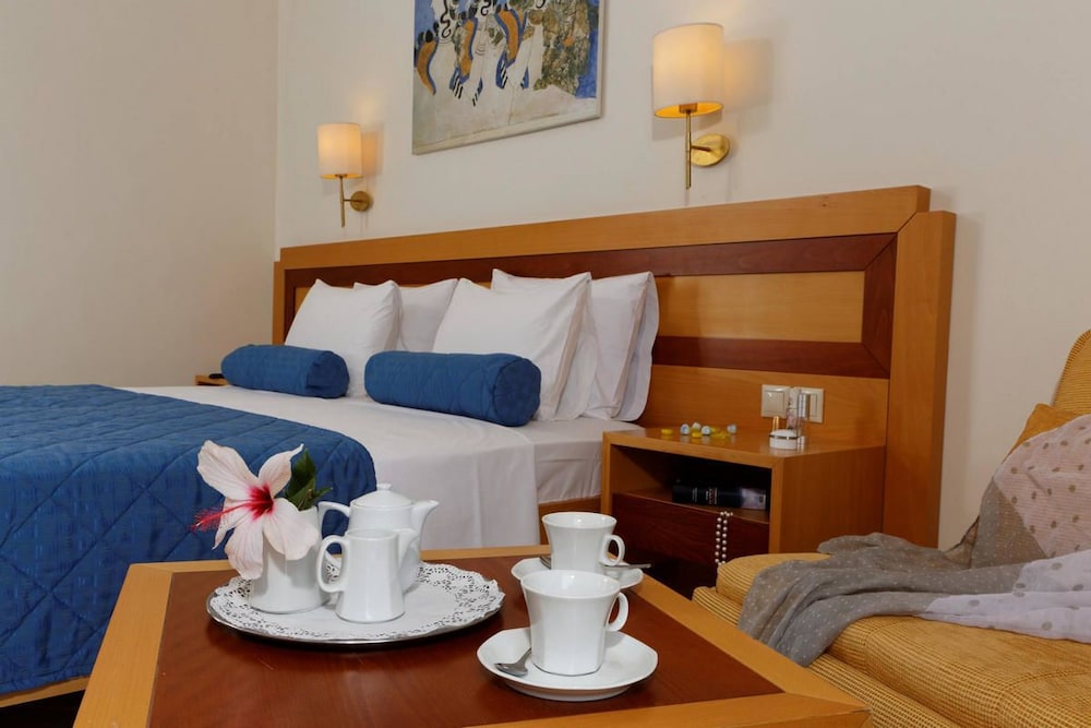 Anissa Beach and Village Hotel 35/80