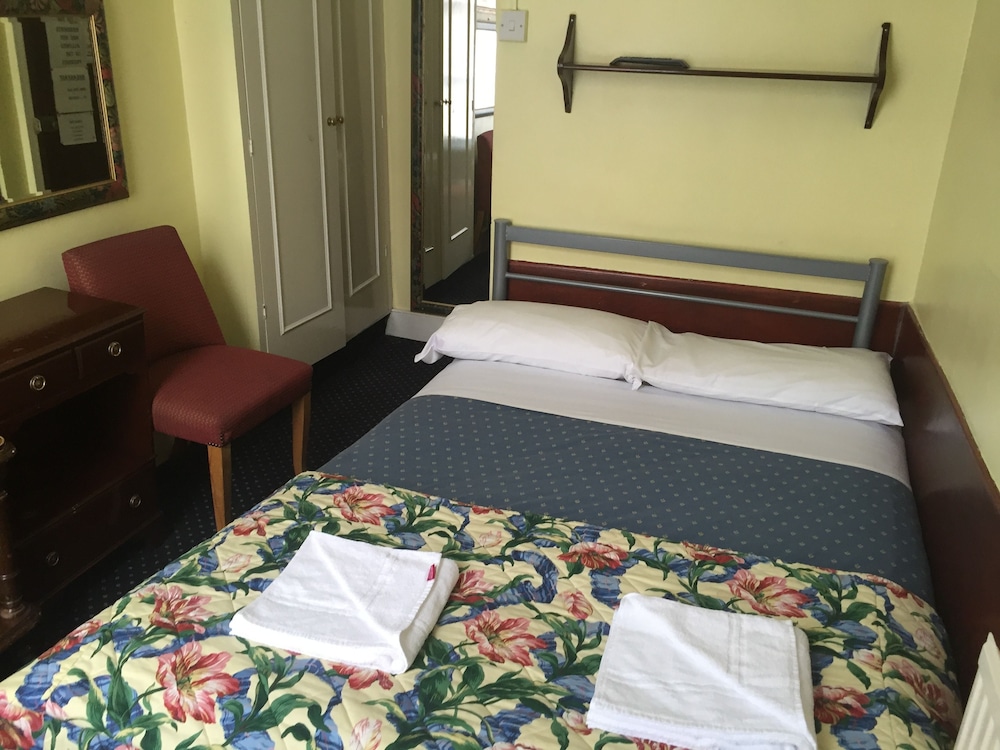 Albany Hotel 63/63