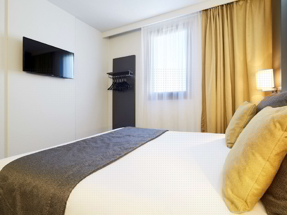Hotel Kyriad Paris Bezons La Defense 8/61