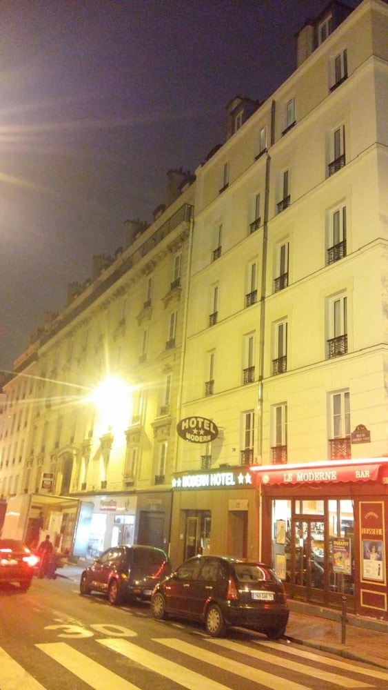 MODERN HOTEL 2/51