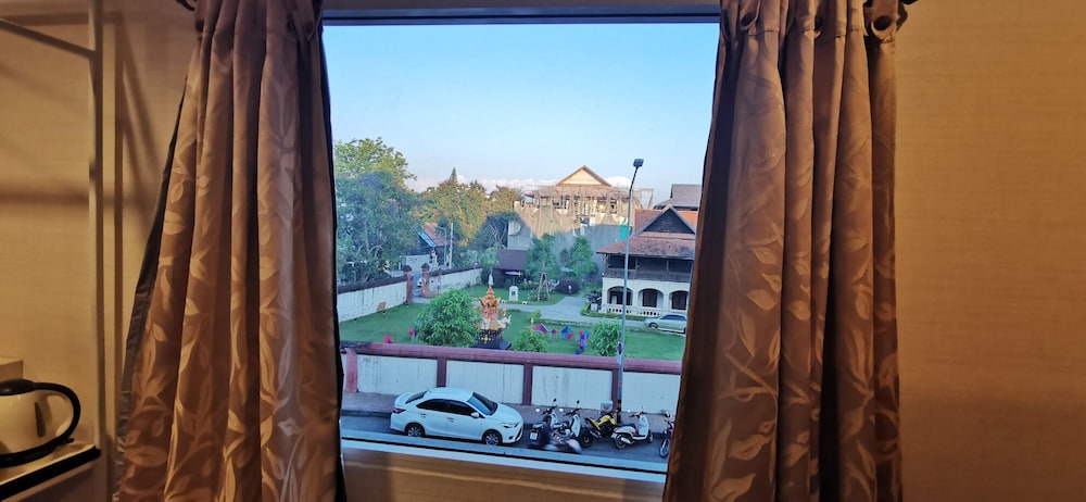 Parasol Hotel Chiang Mai by Compass Hospitality 43/54